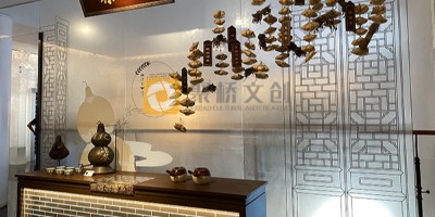 紅色紀(jì)念館展示內(nèi)容中，如何進(jìn)行人物塑造與故事敘述？